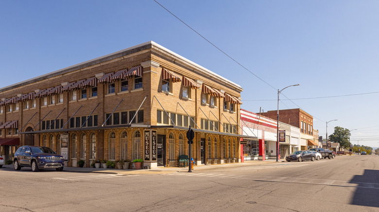 Street view of the Dewey District in Poteau, Oklahoma