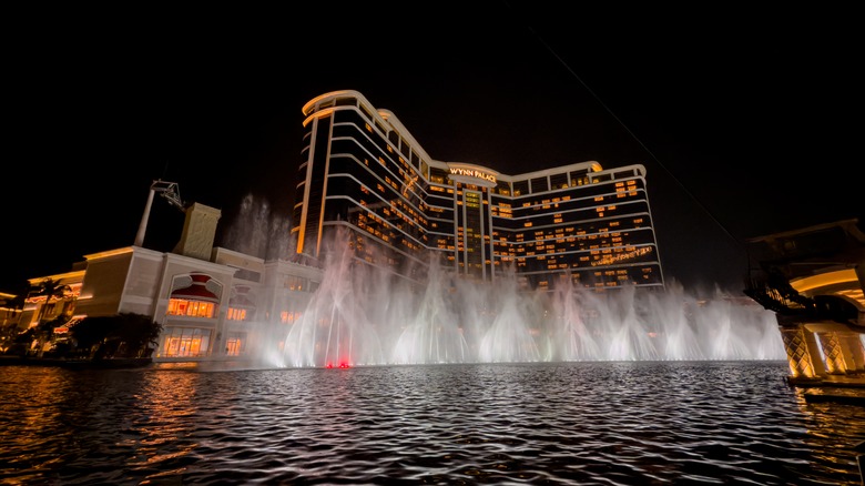 Wynn Palace Cotai's Performance Lake