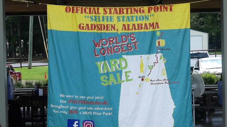 World's Longest Yard Sale sign in Gadsden Alabama