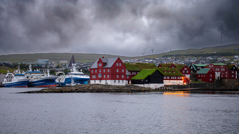 Vestaravag harbor in Tórshavn with its boats and colorful buildings.