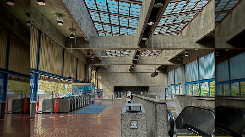 The concourse area at Glen Park BART Station, San Francisco.