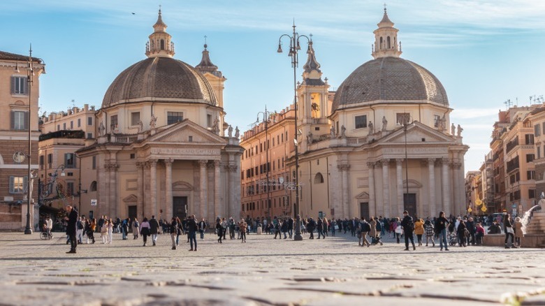Piazza del Popolo is one of Rome's most iconic sights.