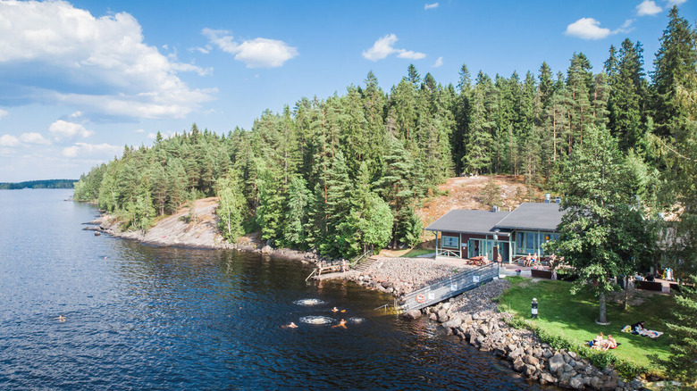 Kaupinoja sauna on Lake Näsijärvi, Finland