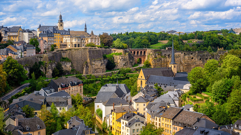 Patel shaded houses in Luxembourg City