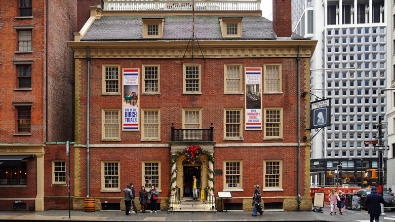 Exterior of Fraunces Tavern