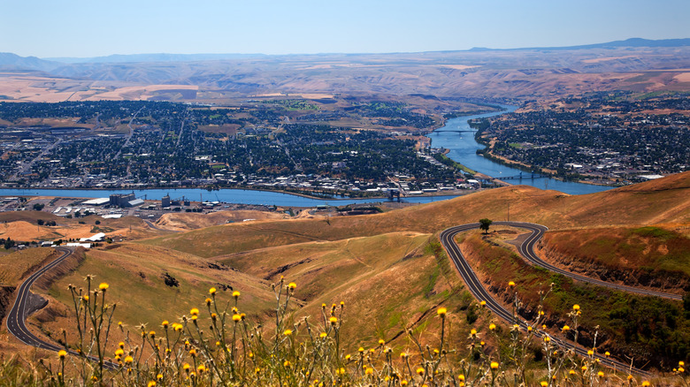 Lewiston, Idaho, along Snake River