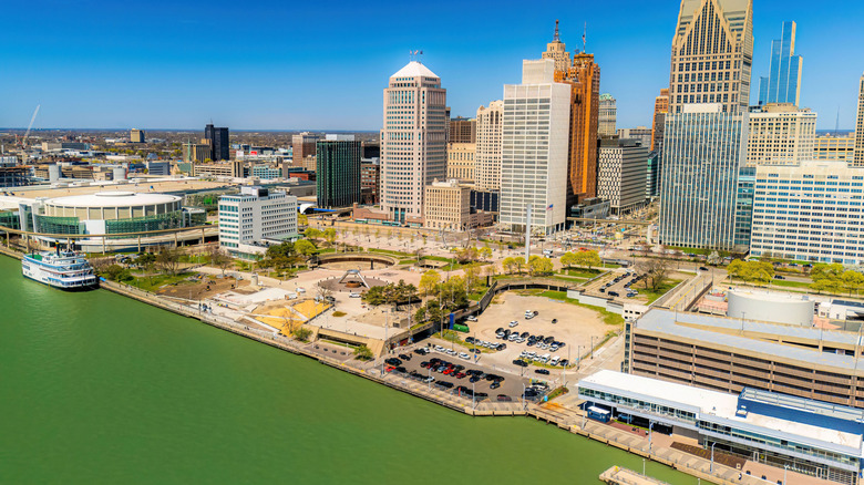 A plaza in the downtown of Detroit