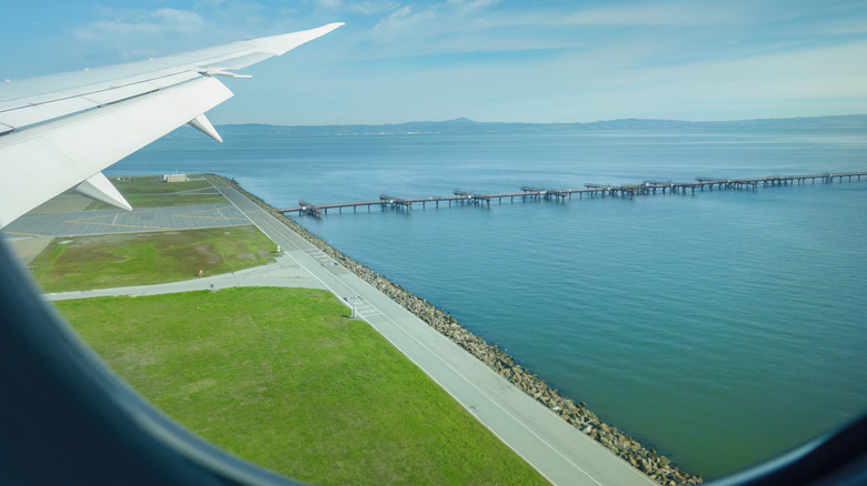 Airplane approaching the runway at San Francisco International Airport