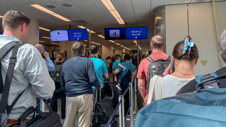 Long security lines at Orlando International Airport