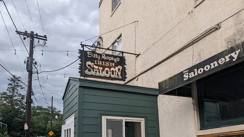 Exterior of Billy Murphy's Irish Saloon in Philadelphia