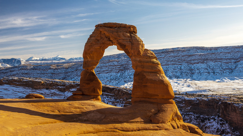 delicate arch an snow-covered landscape in arches national park
