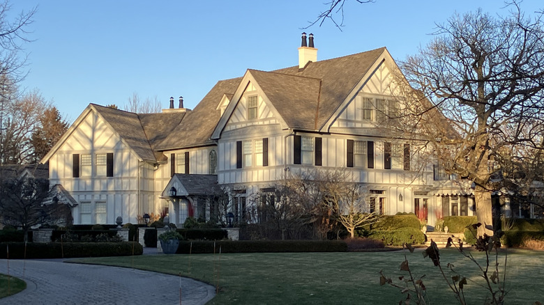 A large house in Lake Forest, Illinois