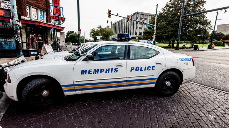 A Memphis police car