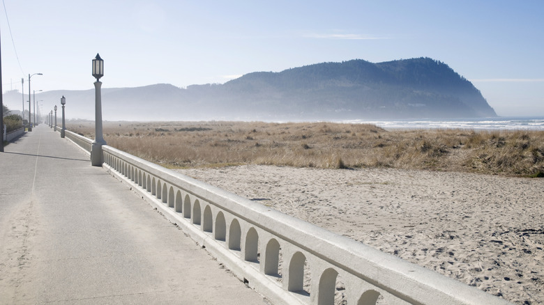 Seaside, Oregon promenade with Tillamook head in background