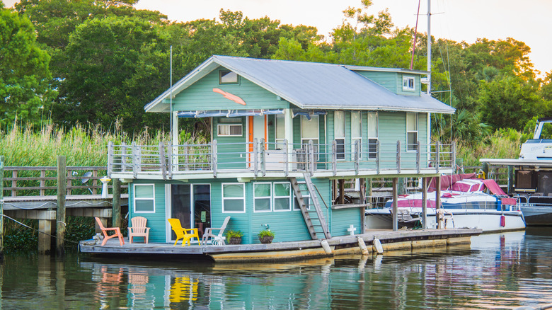 colorful house boat in Apalachicola