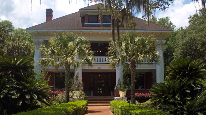 Herlong Mansion in Micanopy