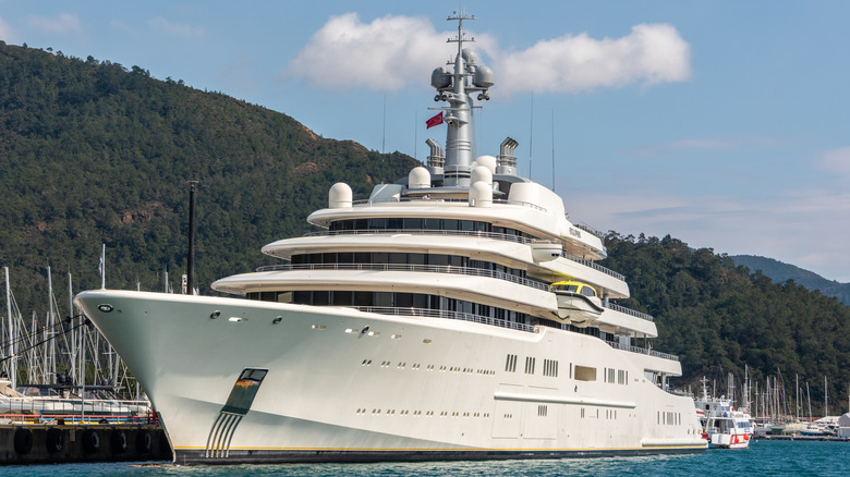 Eclipse yacht sailing