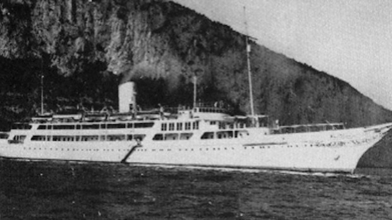 El Mahrousa yacht in 1940