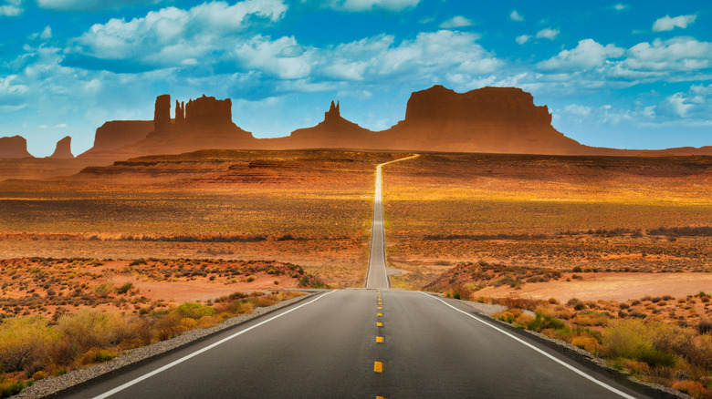 a blacktop highway to Monument Valley, Arizona
