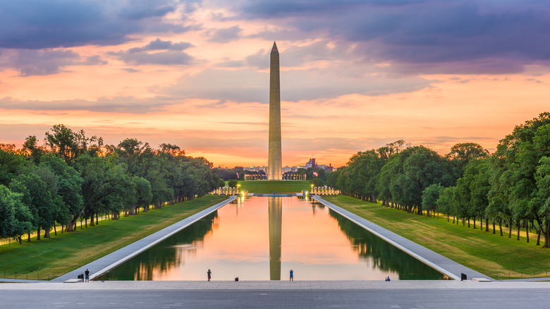 The reflecting pool and the Washington Monument in Washington D.C.