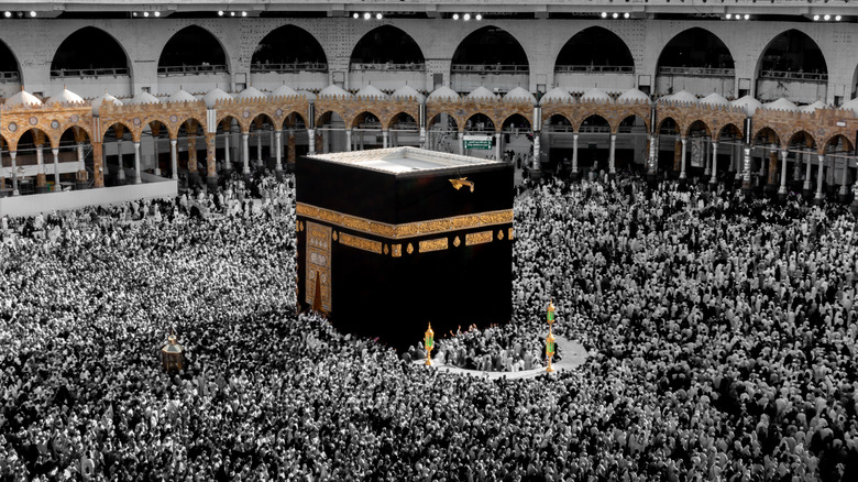 Crowds of people praying at Al Kaaba in Mecca