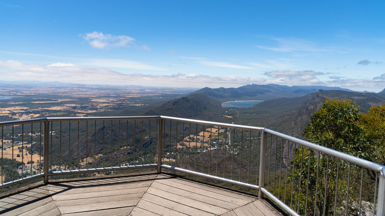 Boroka Lookout over Halls Gap
