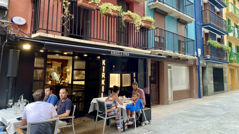 people dining outside Kirkilla restaurant in Zarautz