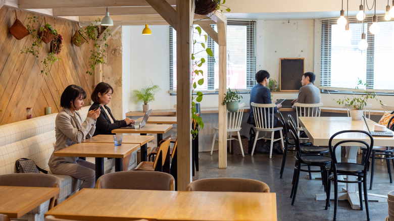 People working in a Tokyo cafe