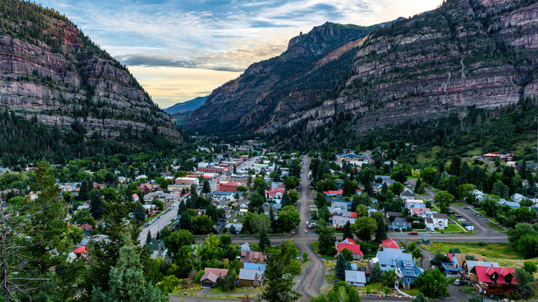 Ouray, Colorado with mountains in the background