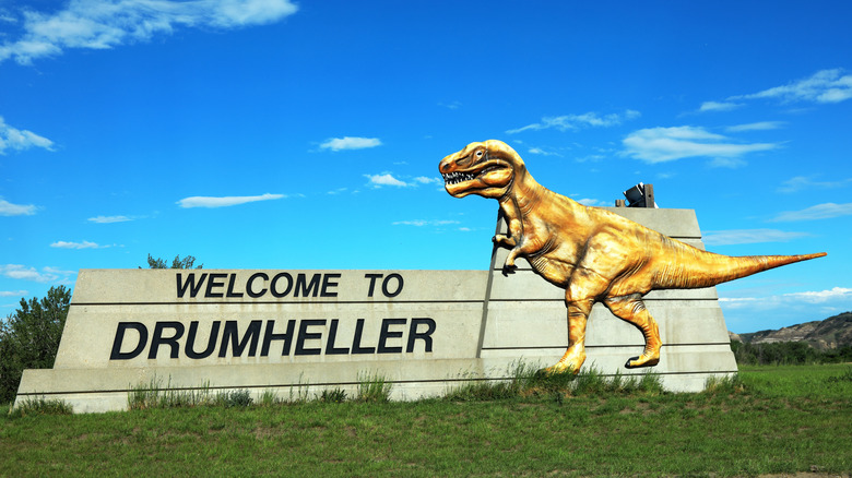 Welcome to Drumheller sign