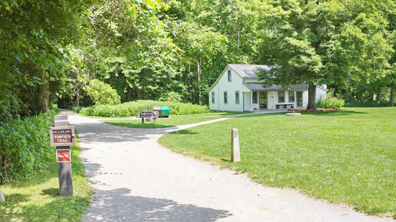 the Hunt Farm Visitor Center trailhead between Cleveland and Akron
