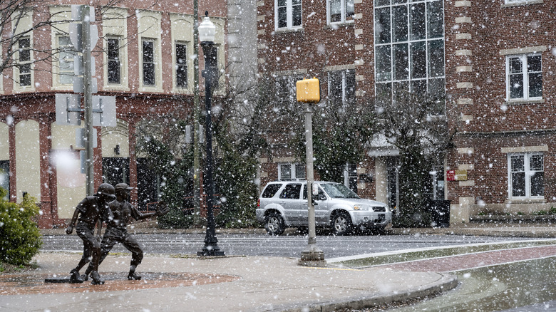 Snowfall on a street in Downtown Williamsport, near Kenmar, Pennsylvania