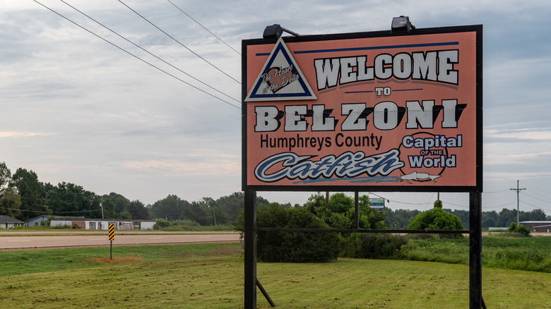 A sign welcoming people to Belzoni, Mississippi