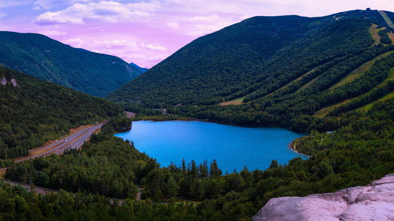 View of Echo Lake in Franconia Notch State Park, New Hampshire
