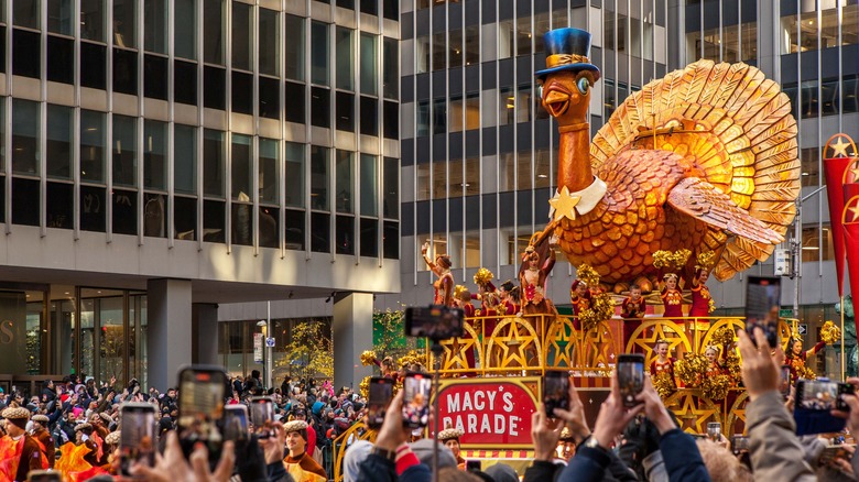 Turkey float at the start of the Macy's Thanksgiving Day Parade