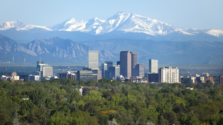 The city of Denver against the Rocky Mountains