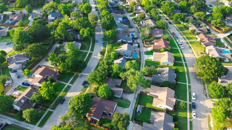A bird's eye view of a sprawling suburb in the Dallas-Fort Worth metropolitan area