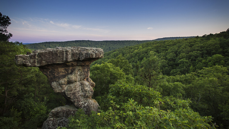 A pedestal rock in Pedestal Rocks Scenic Area