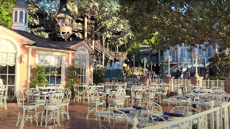 River Belle Terrace terrace shot