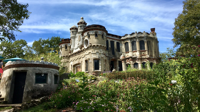 Close shot of Bannerman Castle in New York