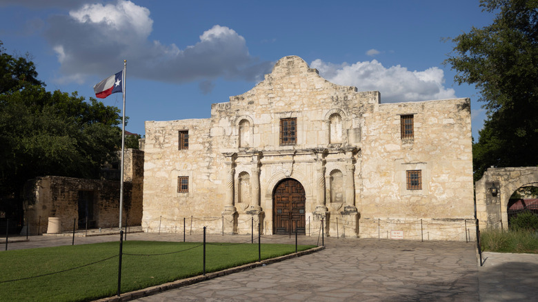 Facade of the Alamo Mission in San Antonio, Texas