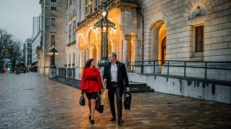Couple on date in Rotterdam