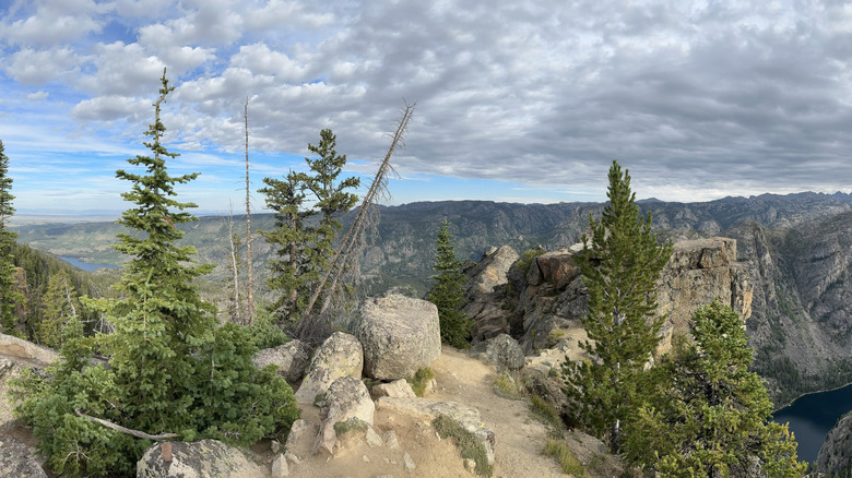 View from the Sacred Rim Trail in Wyoming's Wind River Range