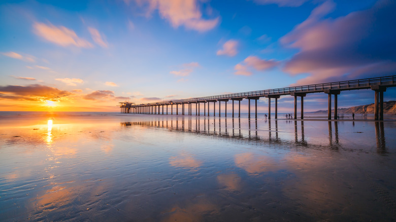 Sunset against the pier of La Jolla, San Diego