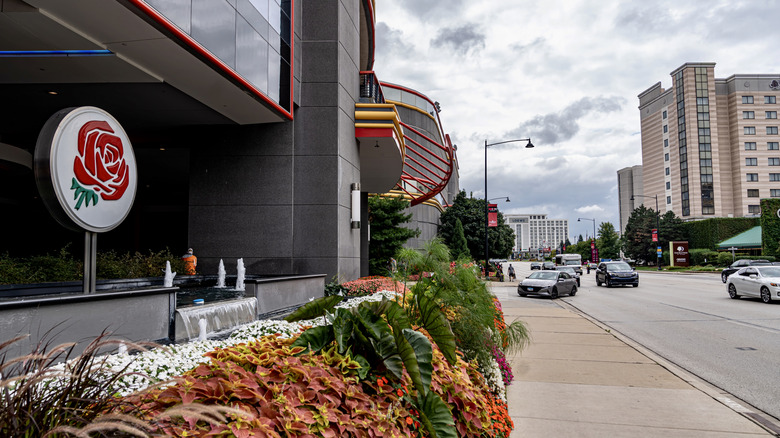 Downtown Rosemont, Illinois is filled with restaurants and hotels