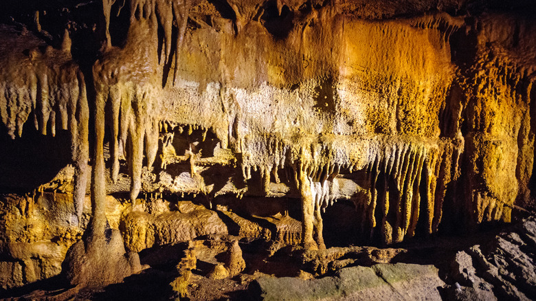 rock formation within mammoth cave