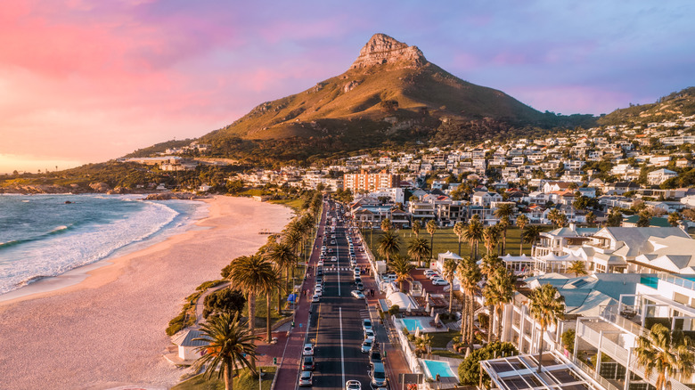 beachfront city of Cape Town with mountain in the background