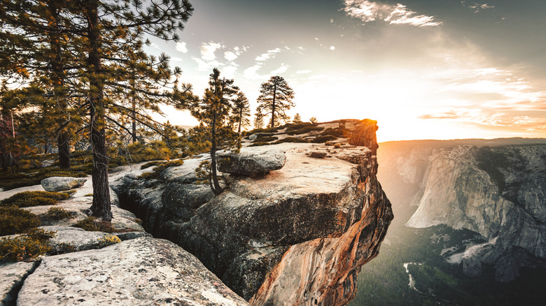 view of Yosemite National Park from cliff's edge at Taft Point