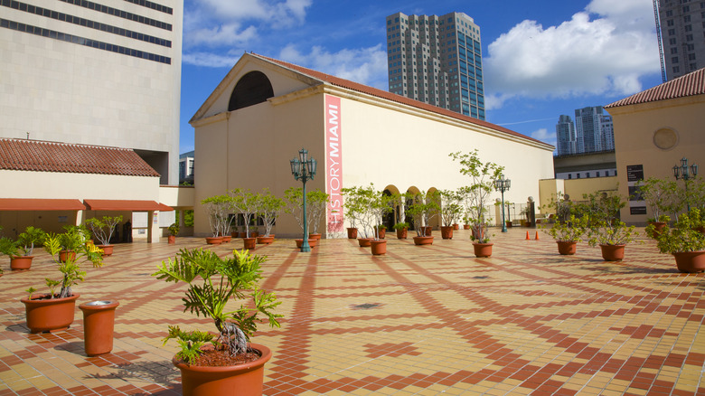 Museum of Miami lords over tile plaza