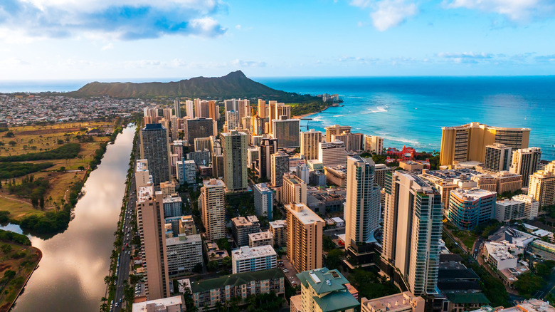 Sunrise over Honolulu downtown